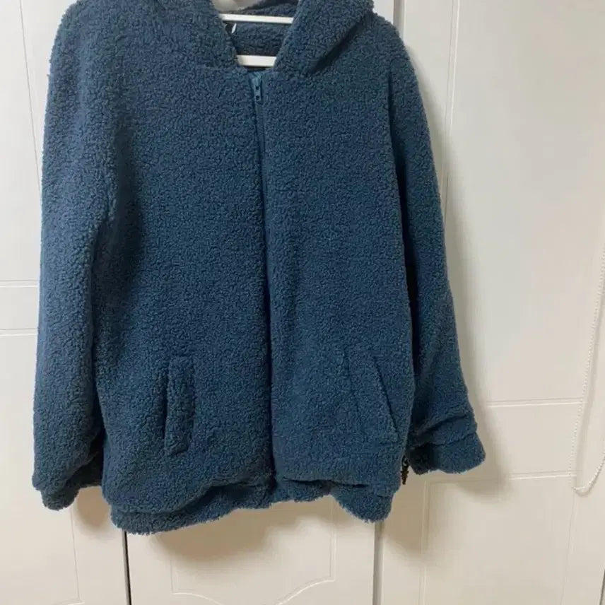 [BUNJANG] Poggle Hooded Zip-up / 뽀글이 후드집업