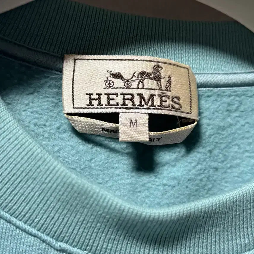 [BUNJANG] Hermes Zipper Pocket Sweatshirt Blue M / 에르메스 지퍼 포켓 맨투맨 블루 M