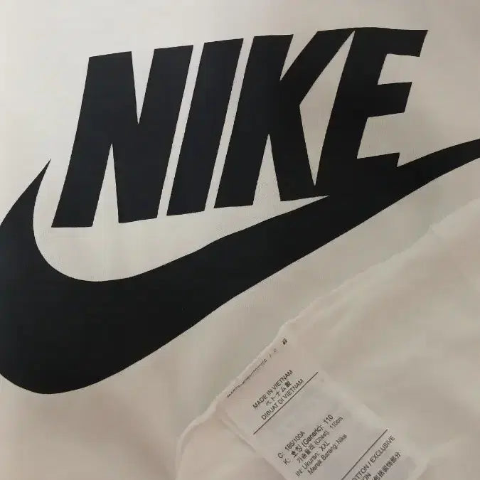[SOLD OUT] 나이키 빅로고 흰색 반팔 티셔츠 XXL