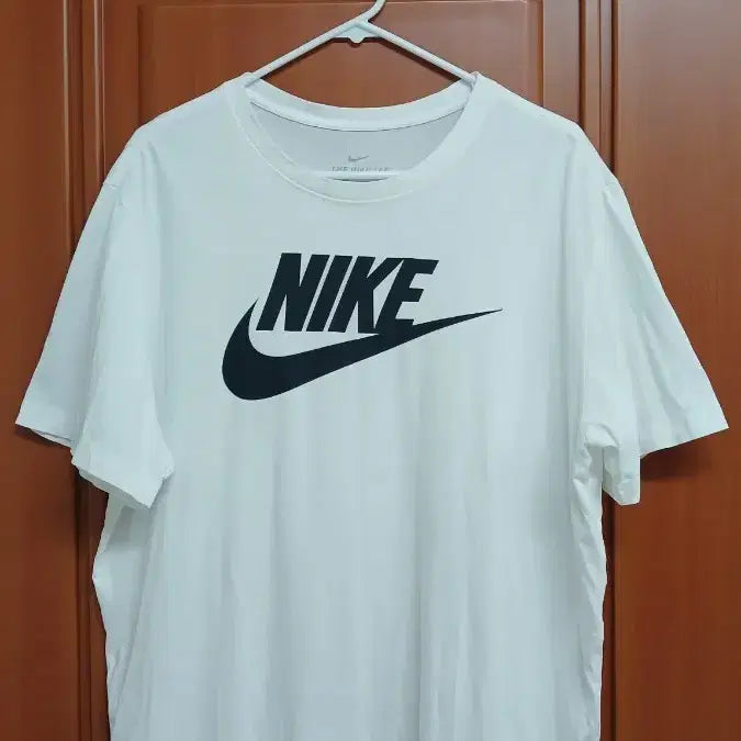 [SOLD OUT] 나이키 빅로고 흰색 반팔 티셔츠 XXL