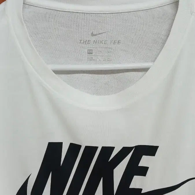 [SOLD OUT] 나이키 빅로고 흰색 반팔 티셔츠 XXL