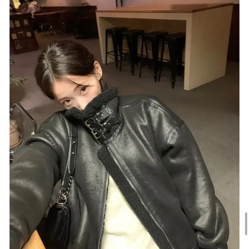 [BUNJANG] Young &amp; Rich Berlin Mustang Jacket / 영앤리치 베를린 무스탕