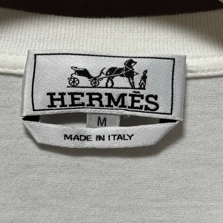 [BUNJANG] Hermès Joies et Dragons Printed T-Shirt White M / 에르메스 주아즈 에 드래곤 프린티드 반팔 티셔츠 화이트 M