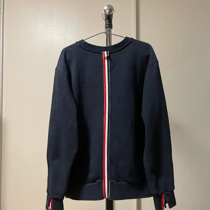 [SOLD OUT] 톰브라운 백삼선 맨투맨