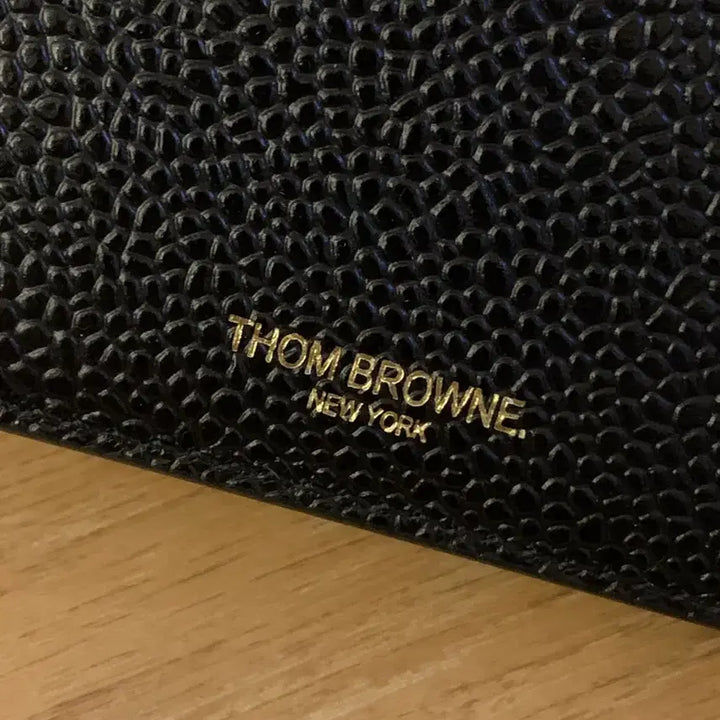 [BUNJANG] Thom Browne Pebble Grain Leather Wallet / 톰브라운 페블 그레인 레더 지갑 (미개봉 새상품)
