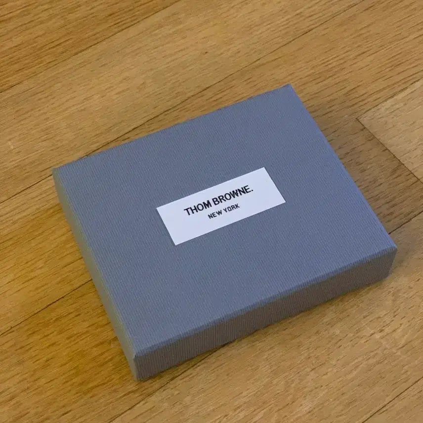 [BUNJANG] Thom Browne Pebble Grain Leather Wallet / 톰브라운 페블 그레인 레더 지갑 (미개봉 새상품)