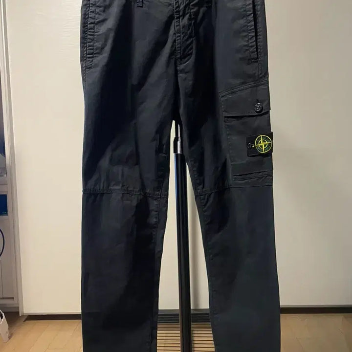 [SOLD OUT] 스톤아일랜드 블랙 카고 팬츠 바지