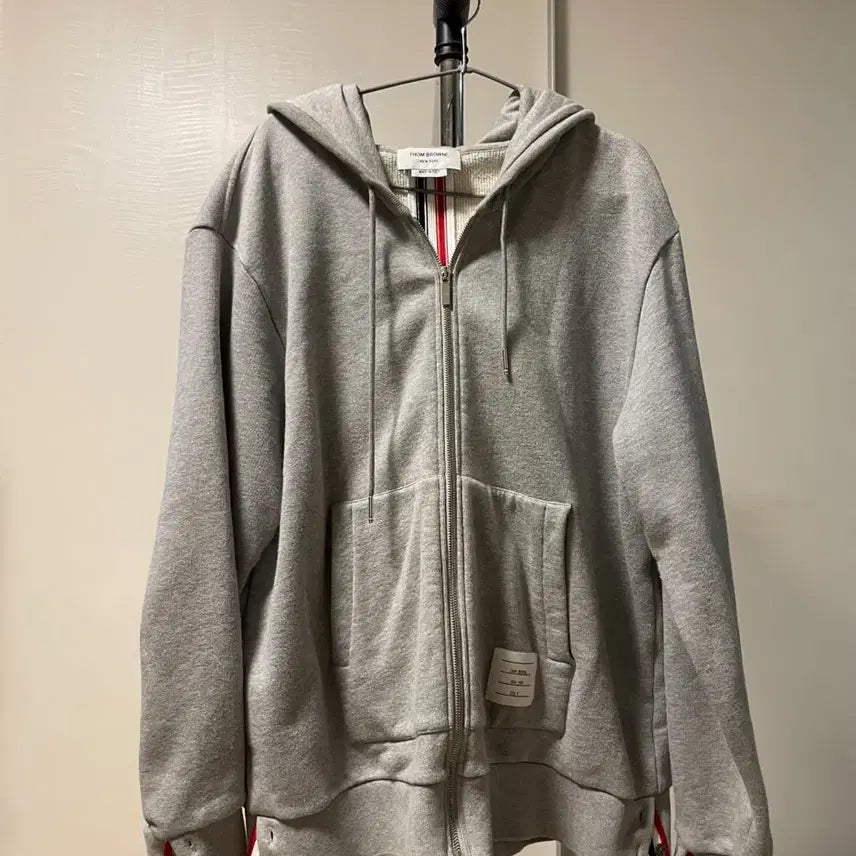 [SOLD OUT] 톰브라운 백삼선 후드집업 4사이즈