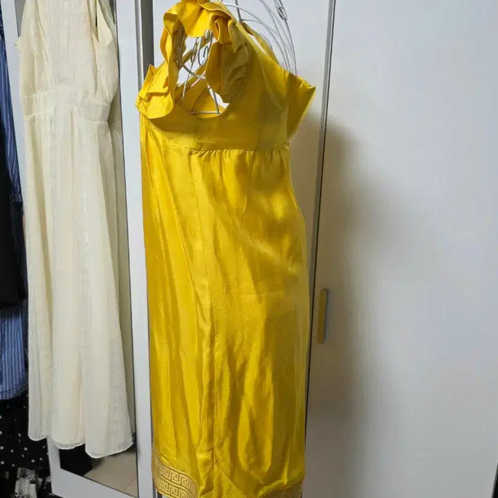 [SOLD OUT] 미국브랜드 silk 실크 노랑 나시 원피스