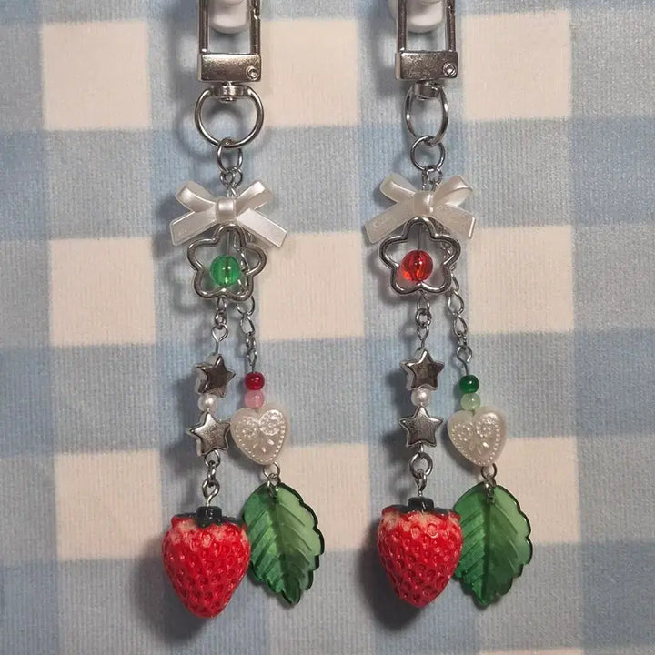 [BUNJANG] Strawberry Bead Keychain / 딸기 키링 비즈키링