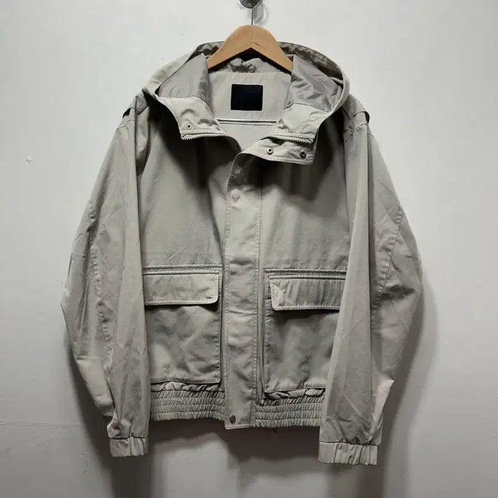 [BUNJANG] TBJ Beige Hooded Windbreaker Jacket L / TBJ 베이지 후드 바람막이 점퍼 L