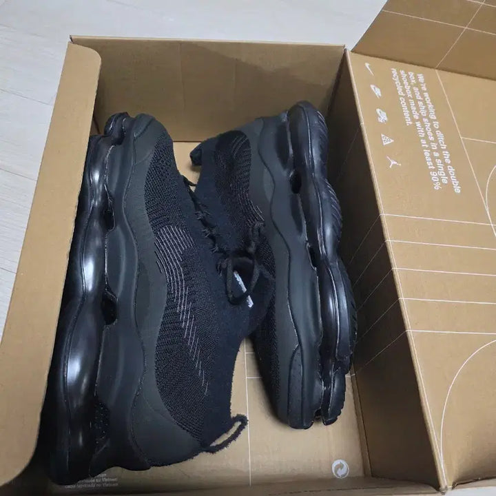 [SOLD OUT] 나이키 에어맥스 스콜피온 플라이니트 올블랙 260