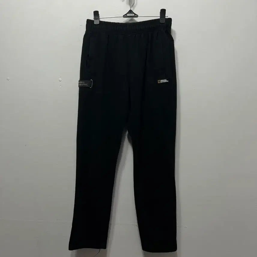 [SOLD OUT] 내셔널지오그래픽 검정색 트레이닝 바지 S