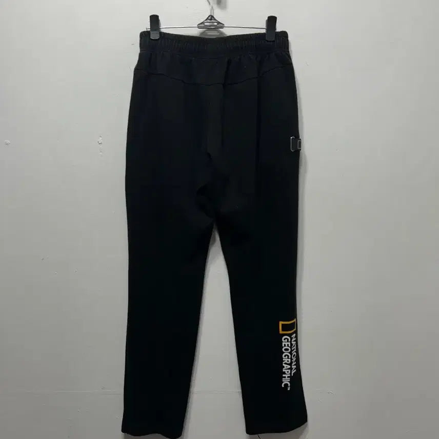 [SOLD OUT] 내셔널지오그래픽 검정색 트레이닝 바지 S