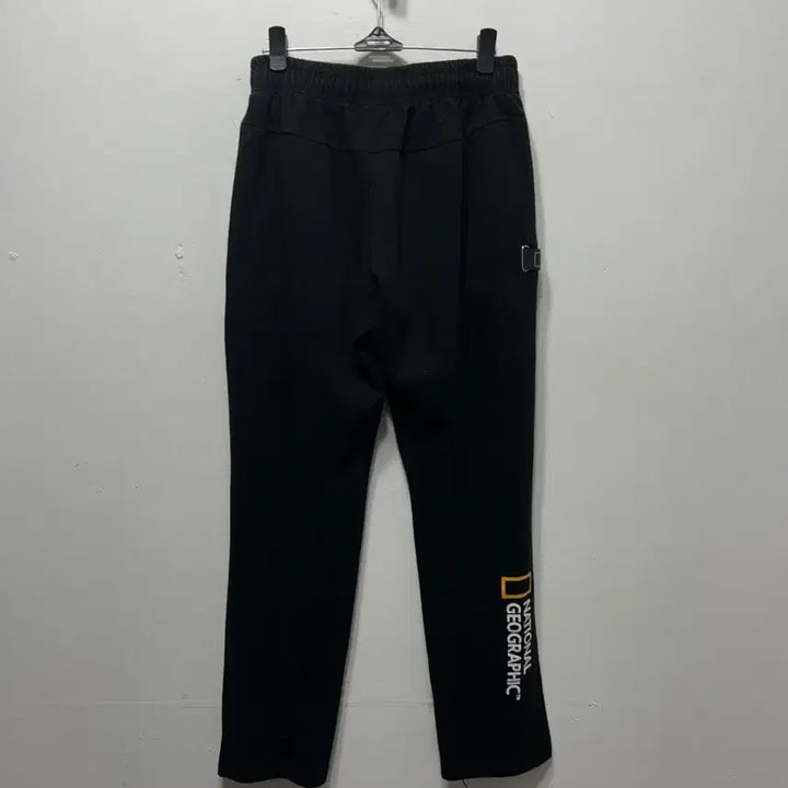 [SOLD OUT] 내셔널지오그래픽 검정색 트레이닝 바지 S