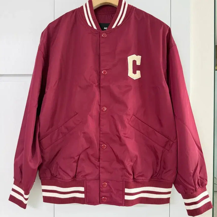 [SOLD OUT] 새상품 MLB 박시 봄버 자켓