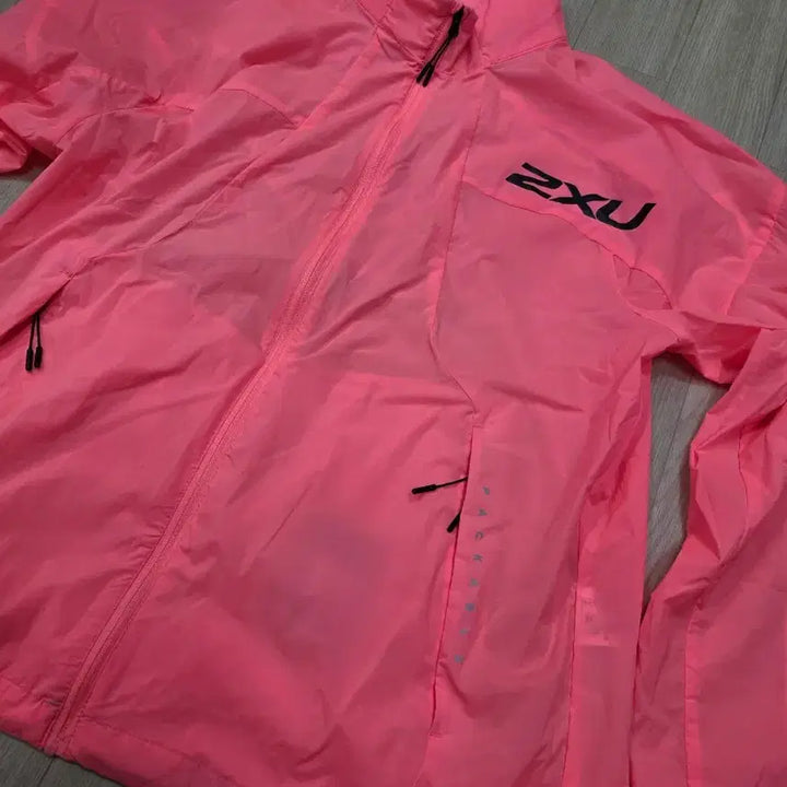 [SOLD OUT] 2XU 플렉서블 팩커블 바람막이 XL-러닝, 골프, 자전거, 라이딩