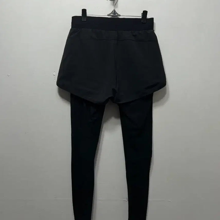 [BUNJANG] Reebok Shorts Leggings Black M / 리복 숏츠 레깅스 블랙 M