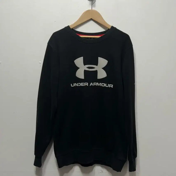 [BUNJANG] Under Armour Black Sweatshirt M / 언더아머 블랙 맨투맨 티셔츠 M