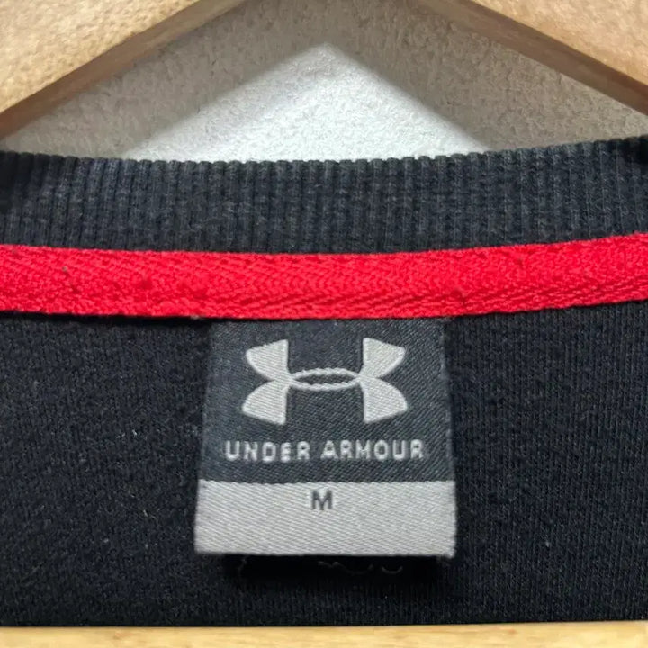 [BUNJANG] Under Armour Black Sweatshirt M / 언더아머 블랙 맨투맨 티셔츠 M