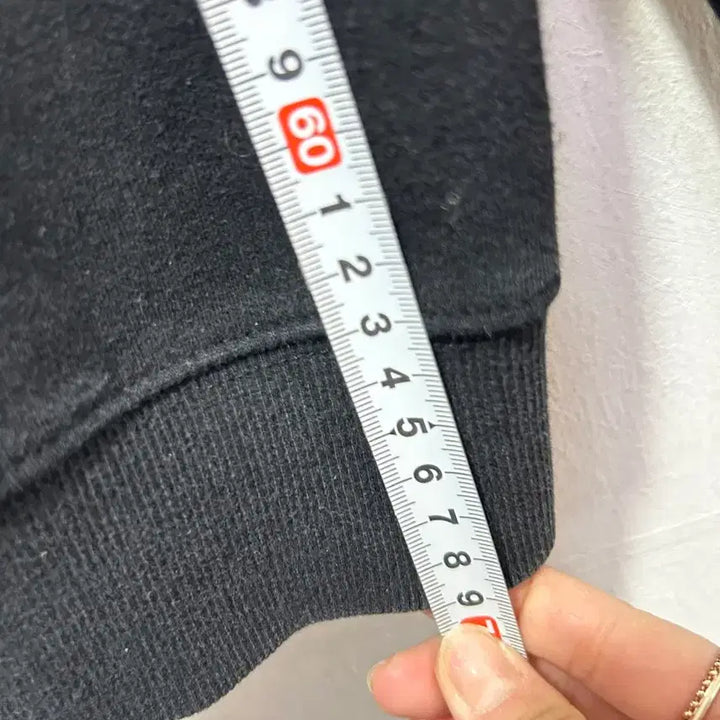 [BUNJANG] Under Armour Black Sweatshirt M / 언더아머 블랙 맨투맨 티셔츠 M