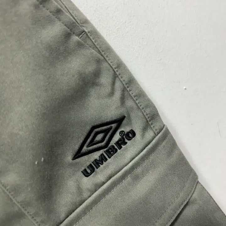 [SOLD OUT] 엄브로 카고 조거팬 그린 70