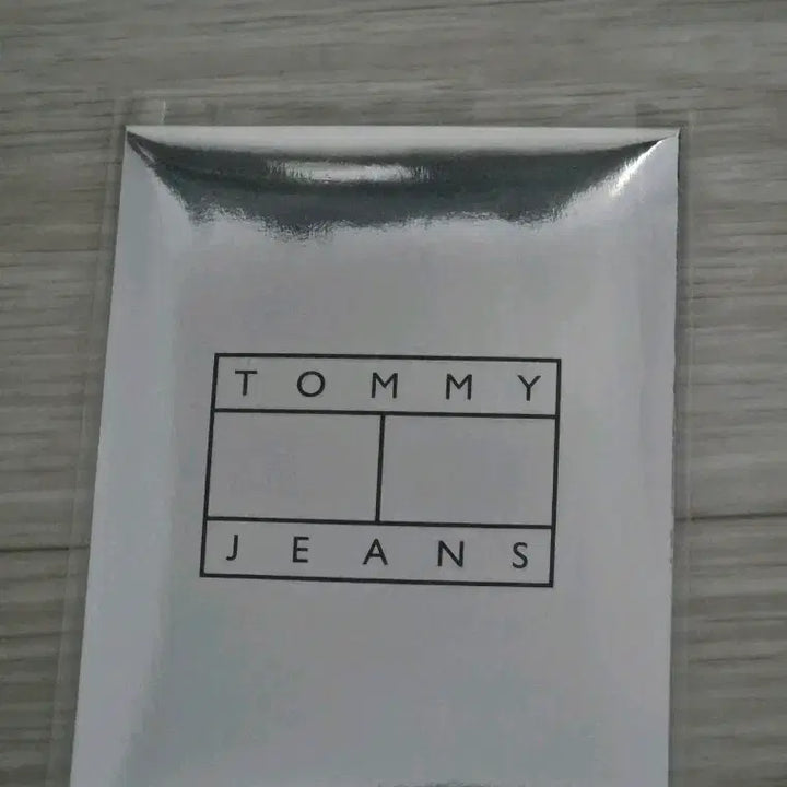[BUNJANG] IVE Wonyoung Tommy Hilfiger POB Photocard Set / 미개봉 현물 아이브 장원영 타미진스 포토카드 포카 미공포 특전