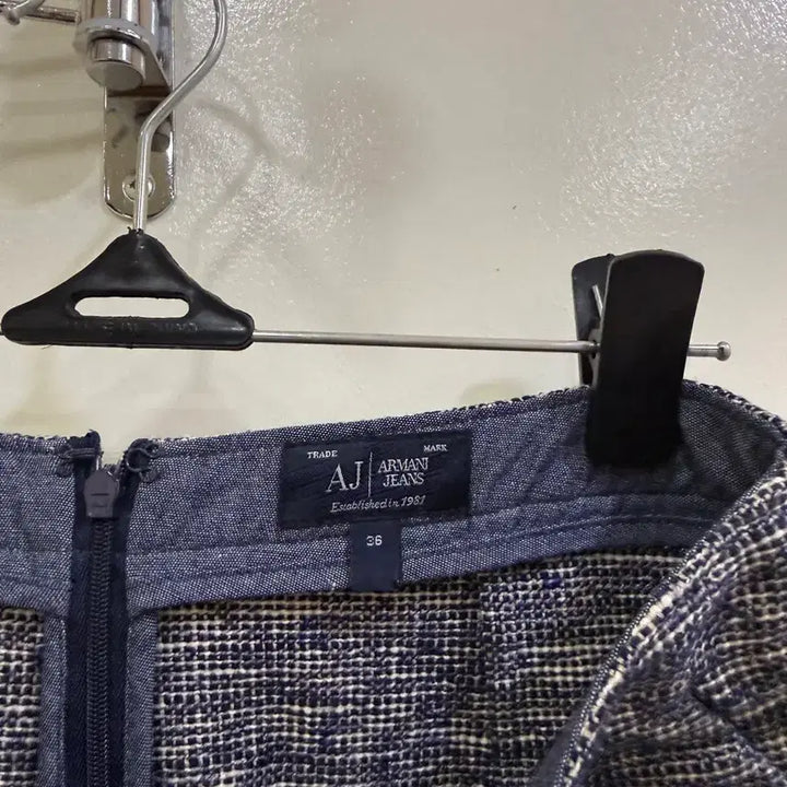 [BUNJANG] Armani Jeans Tweed Skirt / 알마니진 트위드 스커트(정품)