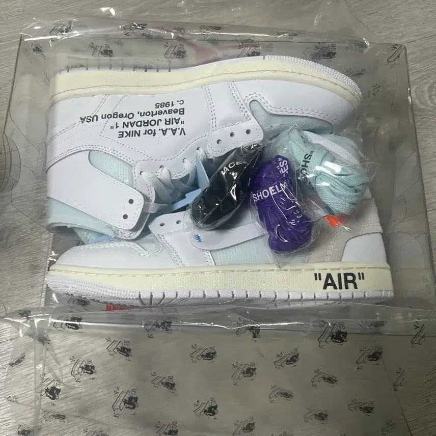 [BUNJANG] Nike Jordan 1 VAA Alaska Sneakers / 조던1 버질 VAA 알래스카 260