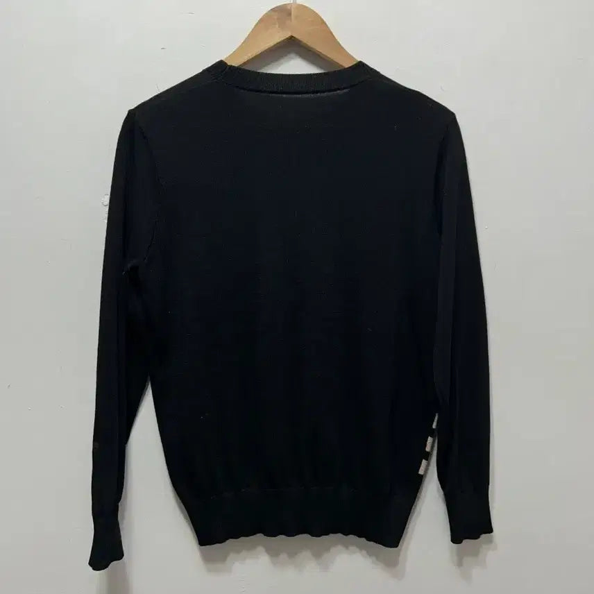 [SOLD OUT] 블랙 여성 라운드  자수 니트 M
