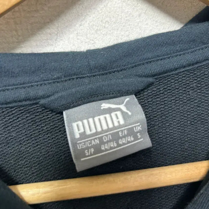 [BUNJANG] Puma Black Logo Tape Hoodie Zip-up (S) / 푸마 블랙 로고 테이프 후드집업 S