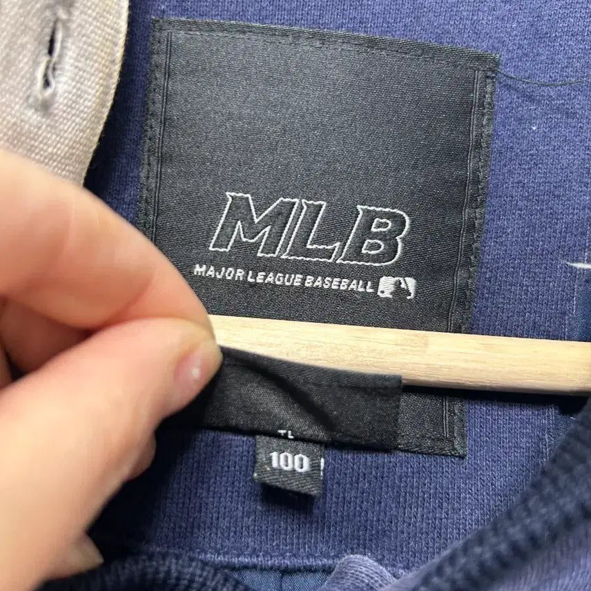[BUNJANG] MLB New York Yankees Hooded Baseball Jacket L / MLB 뉴욕 양키스 후드 야구 점퍼 L