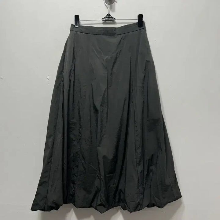 [BUNJANG] CHOR Authentic Black Flare Midi Skirt / CHOR Authentic 블랙 플레어 미디 스커트