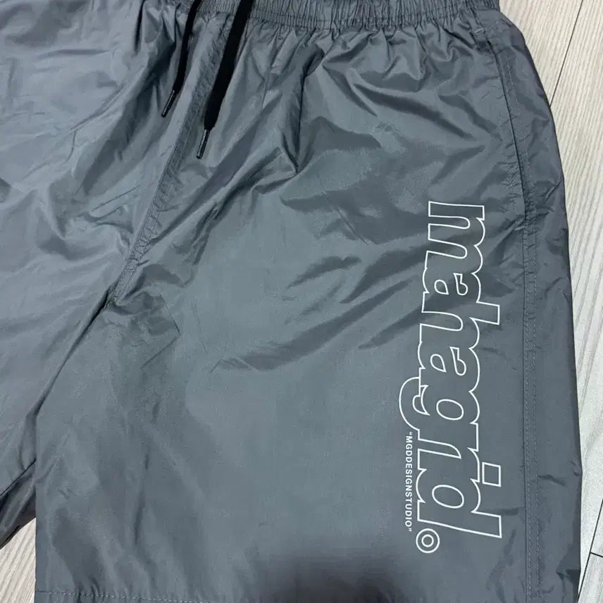 [BUNJANG] Mahagrid Nylon Shorts (L) - Gray / 마하그리드 나일론 반바지 L(허리밴딩끈)free 미사용