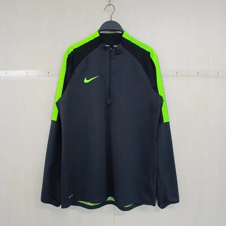 [SOLD OUT] 나이키 블랙/형광 그린 하프집업 긴팔티