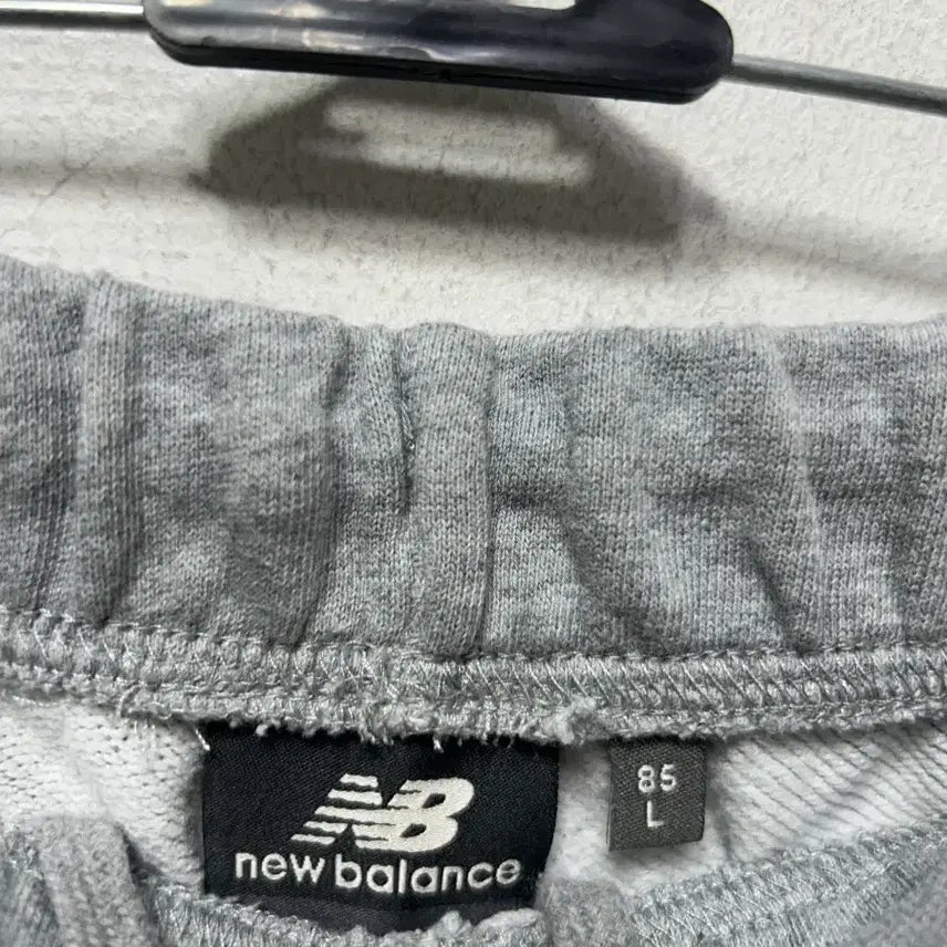 [BUNJANG] New Balance Grey Training Pants 100 / 뉴발란스 회색 트레이닝 바지 100
