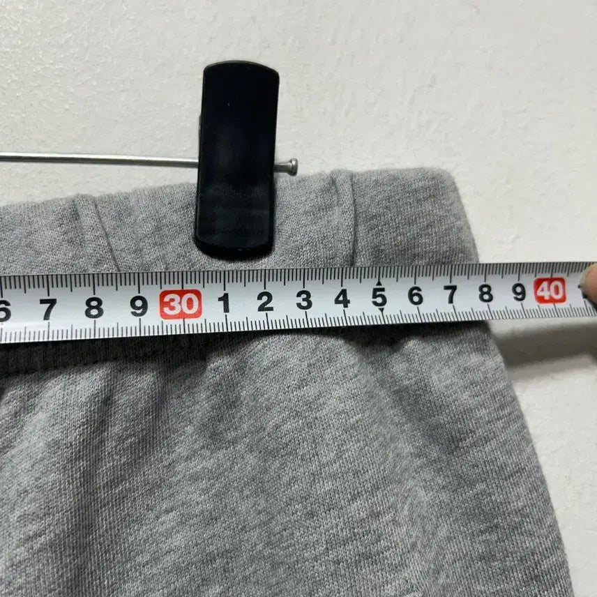 [BUNJANG] New Balance Grey Training Pants 100 / 뉴발란스 회색 트레이닝 바지 100