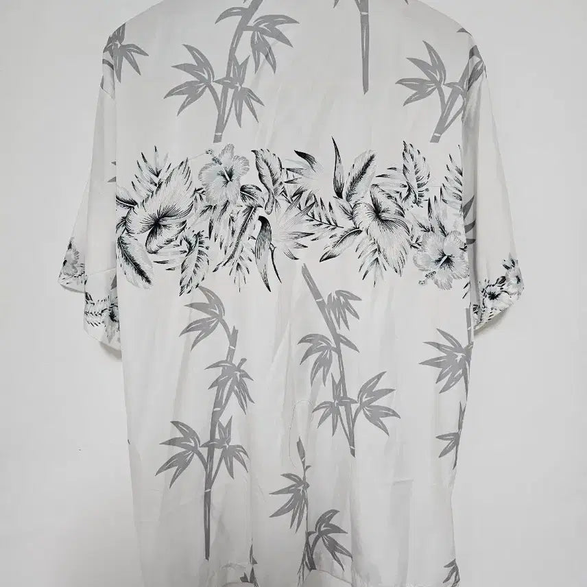[SOLD OUT] 마카니 하와이안 셔츠 L사이즈 화이트.꽃 대나무패턴 105 새제품