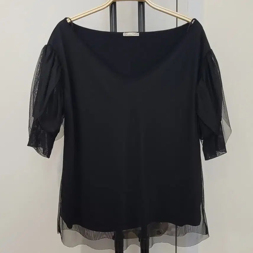 [BUNJANG] ZARA Black Sheer Puff Sleeve T-Shirt (Size M) / 자라 블랙 시스루 퍼프 반팔 티셔츠 M사이즈