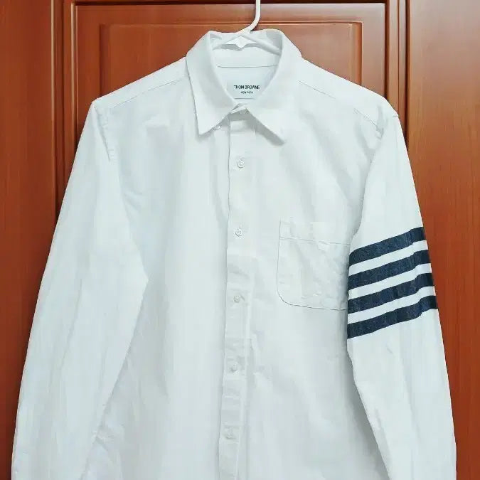 [SOLD OUT] 톰브라운 흰색 셔츠 팔 완장포함