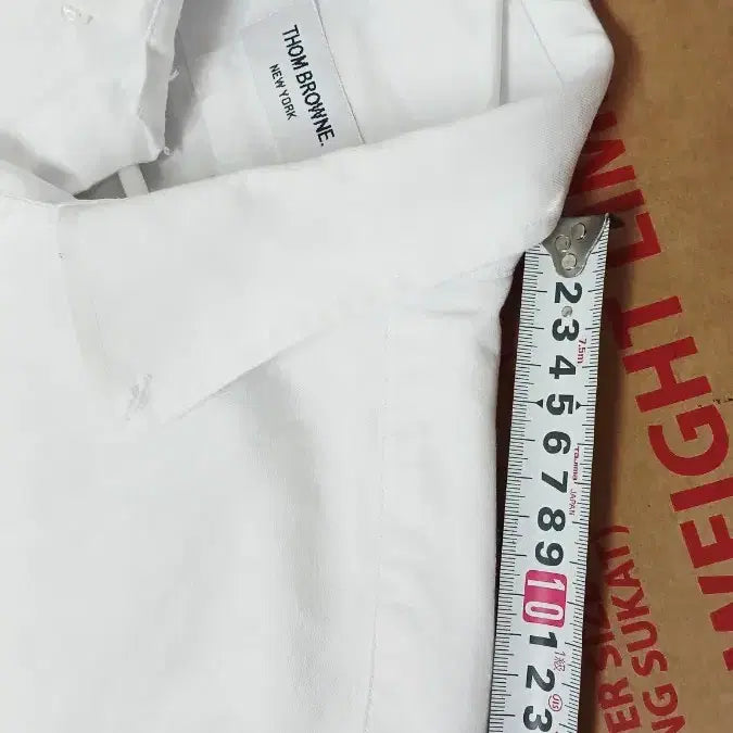[SOLD OUT] 톰브라운 흰색 셔츠 팔 완장포함