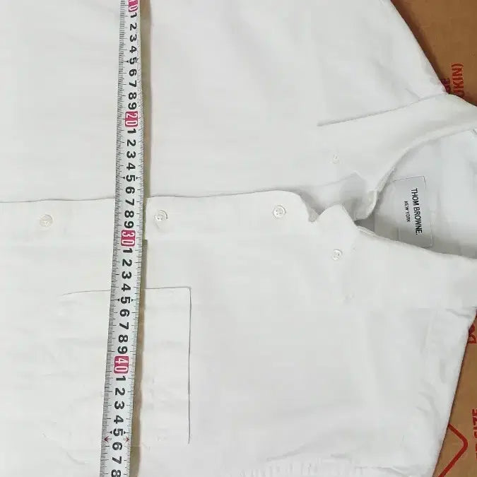 [SOLD OUT] 톰브라운 흰색 셔츠 팔 완장포함