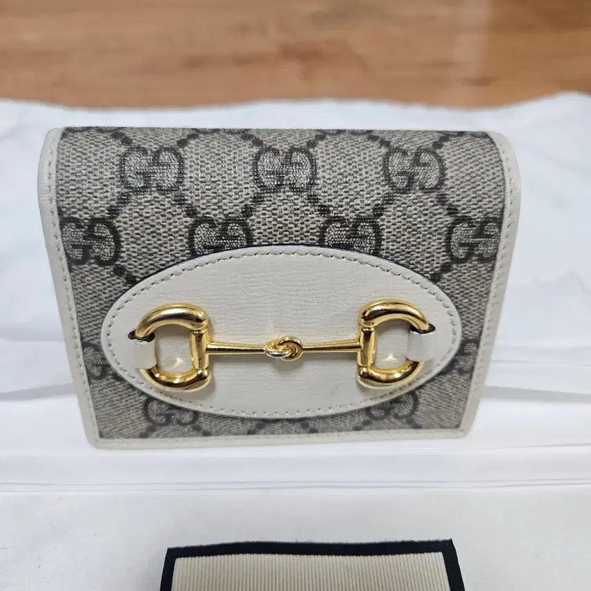 [BUNJANG] Gucci Horsebit GG Supreme Bifold Wallet / 구찌 홀스빗 반지갑 GG 수프림 카드지갑 모델 번호 621887