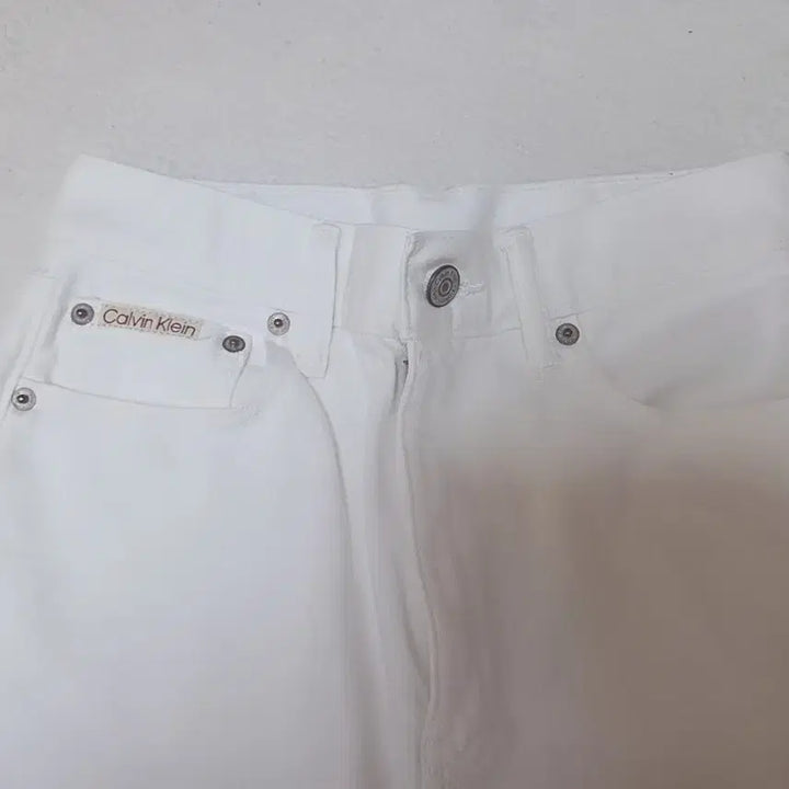 [SOLD OUT] 캘빈클라인 화이트 데님 와이드 팬츠 S사이즈