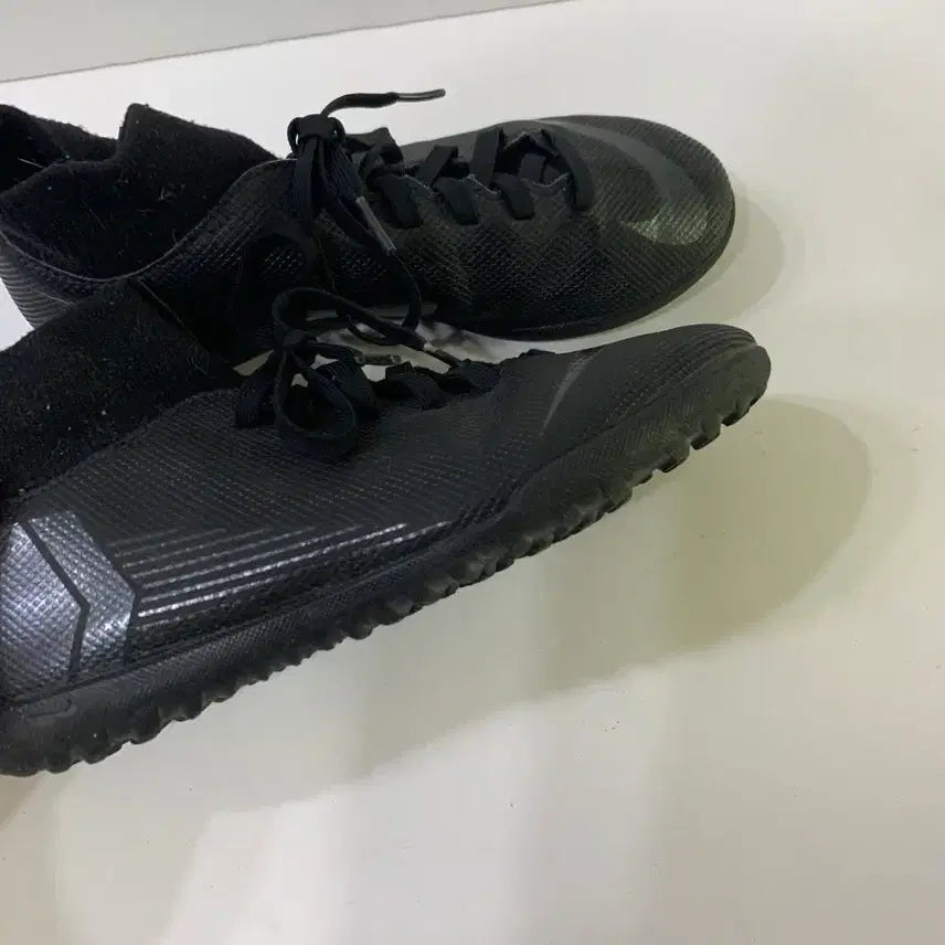 [BUNJANG] Nike Futsal Shoes 230 / 나이키풋살화230
