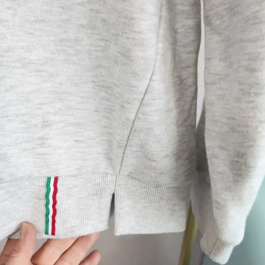 [BUNJANG] Benetton Gray Sweatshirt / 베네통 맨투맨 티셔츠 회색