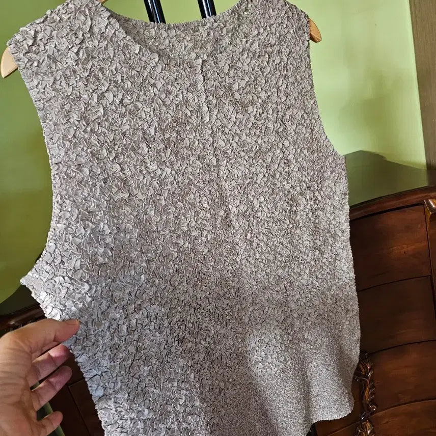 [BUNJANG] Yoiche Pleats Top / 요이츠 플리즈탑