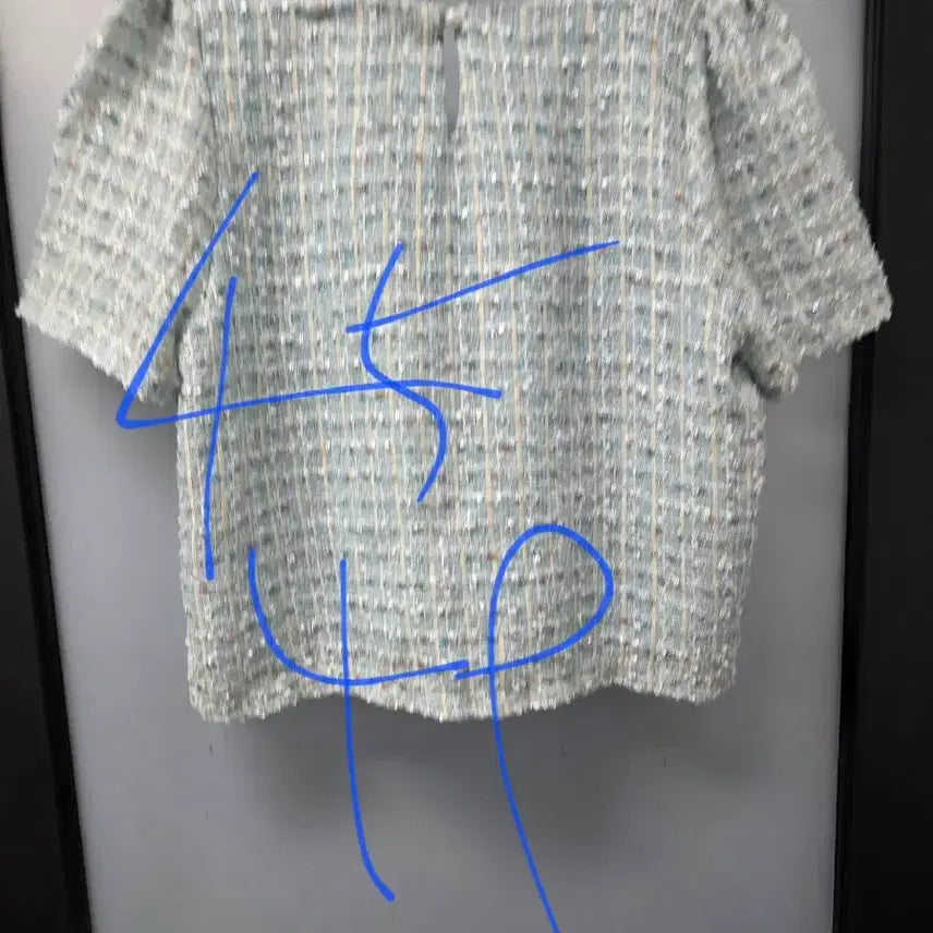[SOLD OUT] 오픈클로젯 트위드 퍼프 블라우스