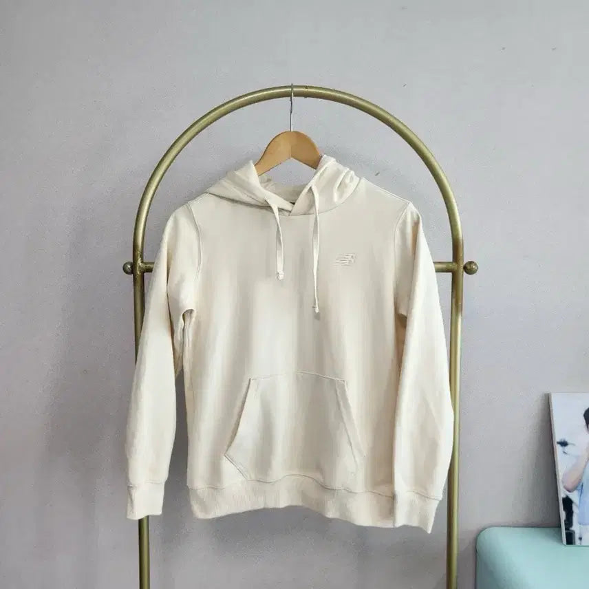 [BUNJANG] New Balance Ivory Hoodie (Size S) / 뉴발란스 아이보리색 후드티. S