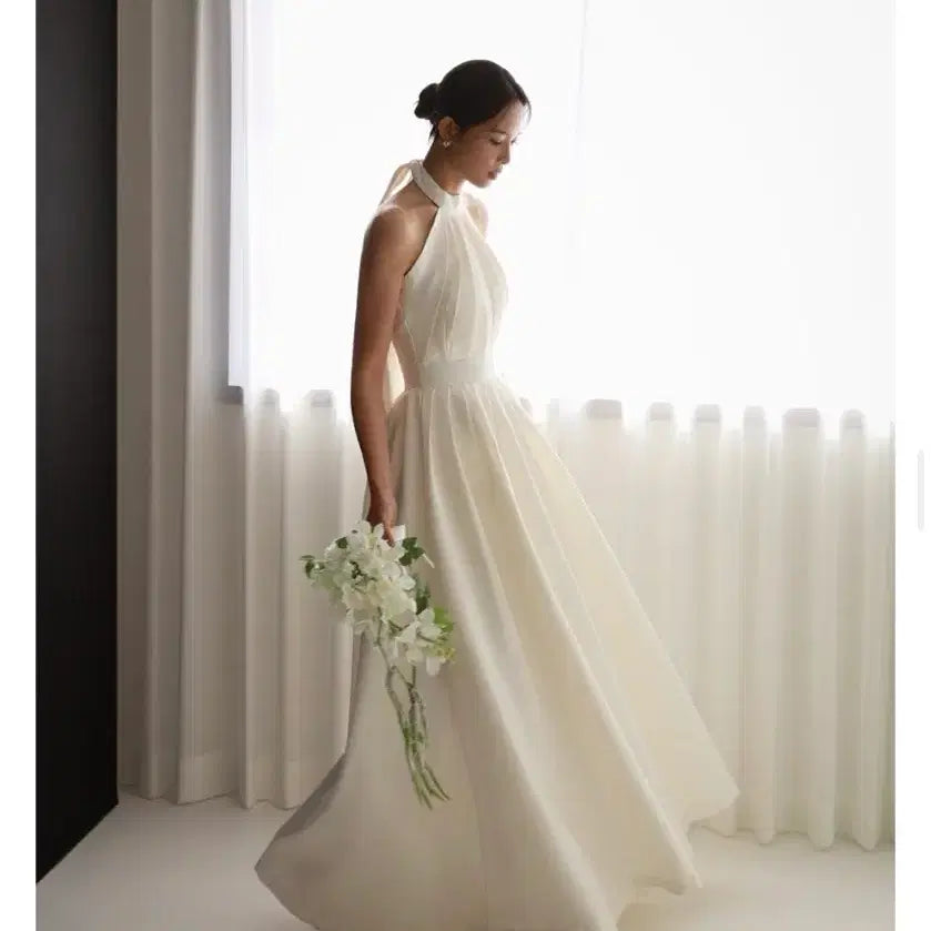 [BUNJANG] Bales Halterneck Dress Camellia Ivory / 베일즈 홀터넥 드레스 카멜리아 아이보리 s(2부 드레스 추천)